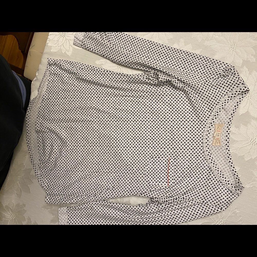 J T.la Shirt size medium